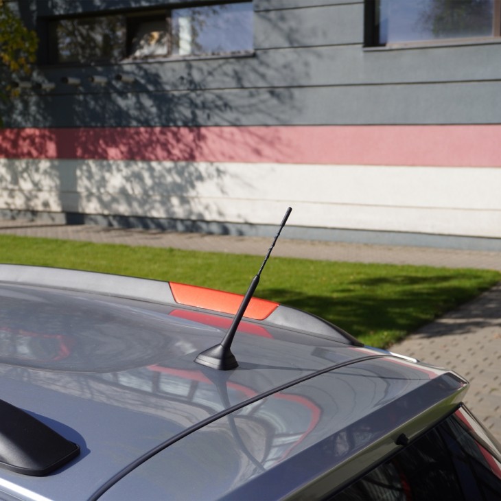 Antena auto exterior neagra 24cm cu 2 adaptoare (5-6mm)